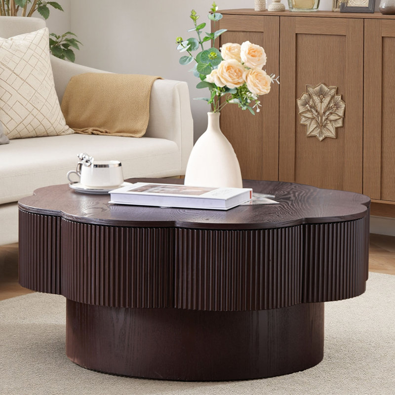 Table basse élégante en forme de fleur avec rangement caché et texture cannelée pour une décoration intérieure élégante