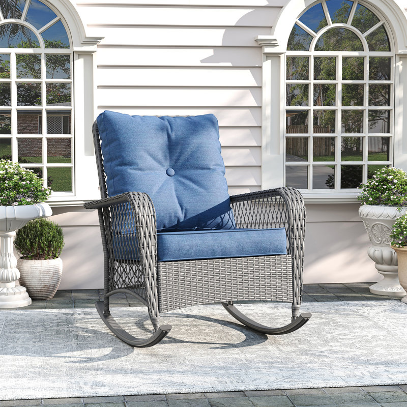 Chaise d'extérieur en rotin avec coussins Yentin, Bleu clair