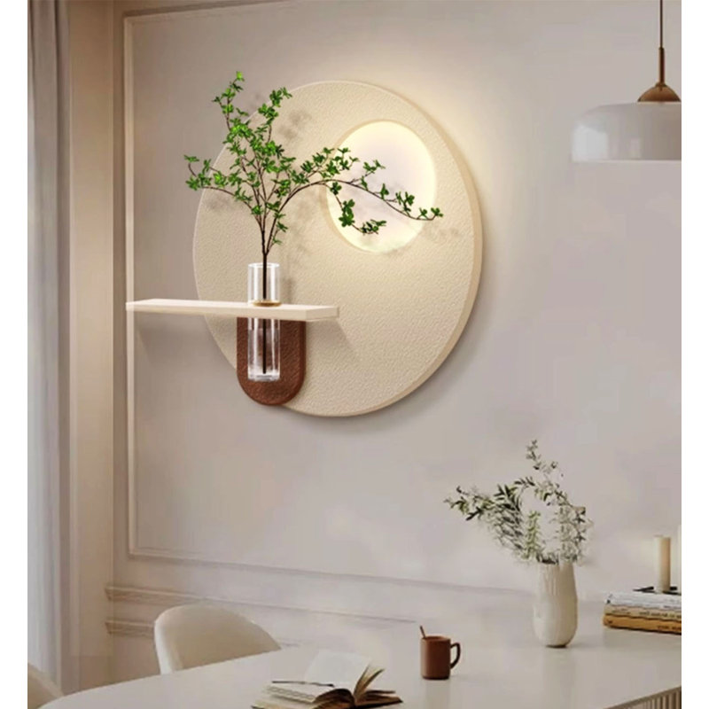 Sculpture murale circulaire ajourée avec vase pour un décor minimaliste de salle à manger., 19.69" H x 25.59" W x 4.72" D