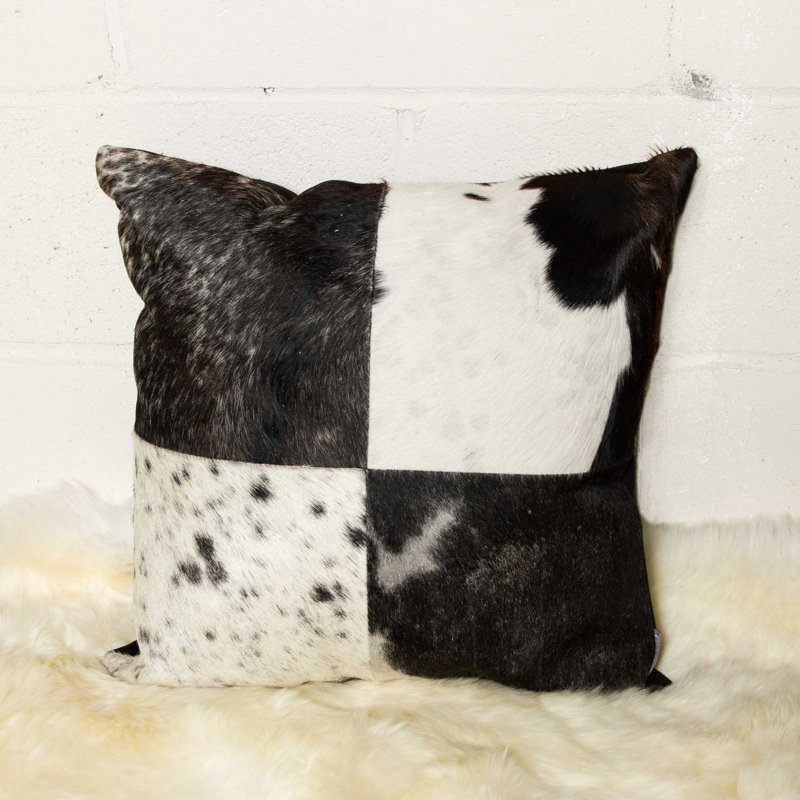 Coussin noir et blanc 18 po x 18 po x 5 po Quattro