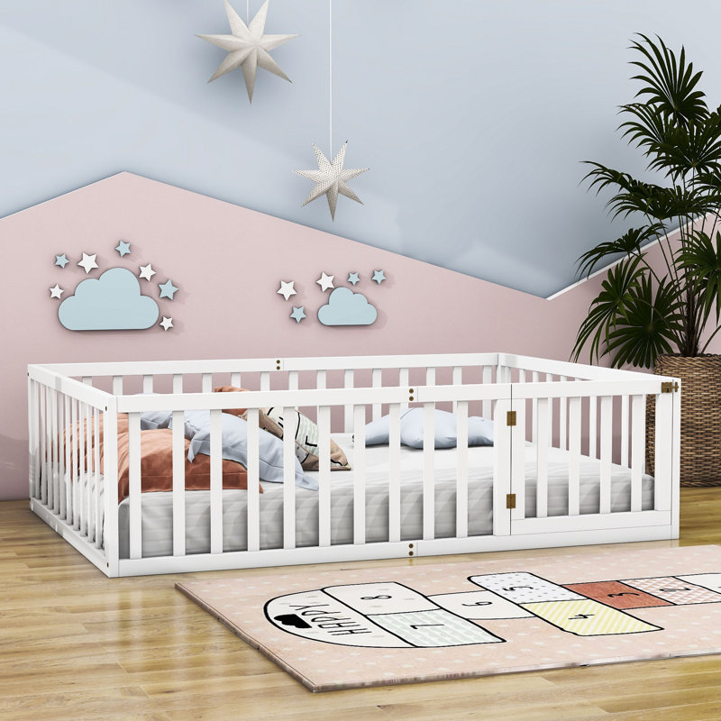 Guerriero Wooden Daybed Frame with Fence, Full / Double, White