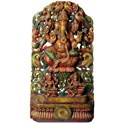 Lord Ganesha avec Lakshmi et Saraswati en arche florale