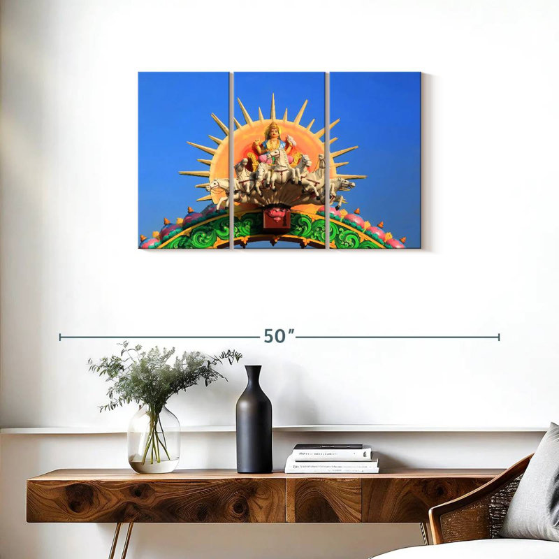 Divinité indienne Surya, H 20 po x l 33 po