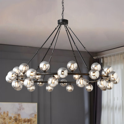 Grand lustre moderne noir avec globes en verre gris fumé, lustre en roue de chariot à 36 lumières
