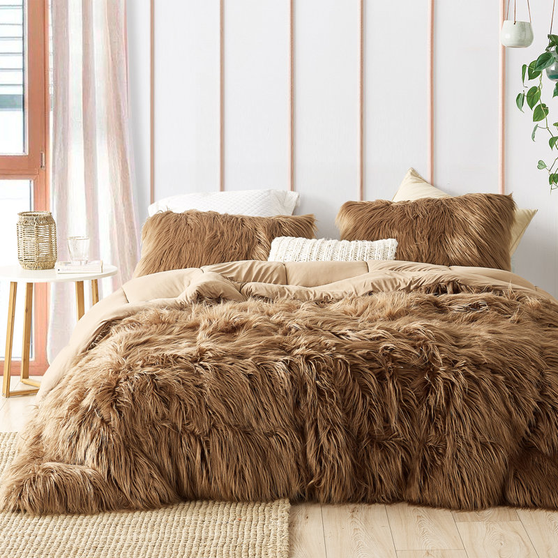 Grizzly Bear Coma Inducer Faux Fur Oversized Comforter, King Comforter