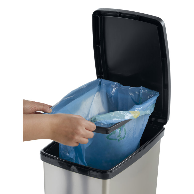 Dachelle Plastic Pedal Kitchen Trash Can, 59cm H x 24cm W x 37cm D, 40L