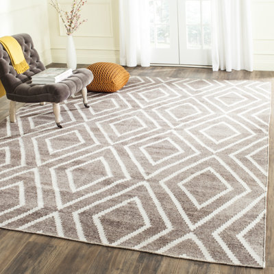 Nylah Geometric Wool Hand Woven Area Rug