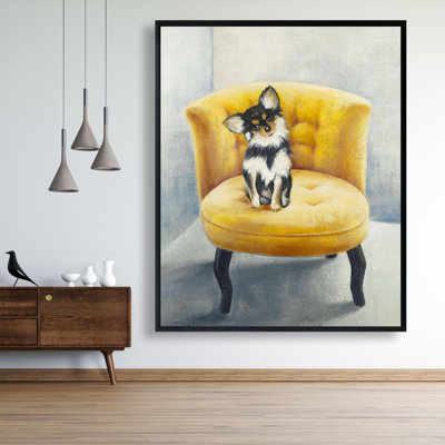 Chihuahua à poils longs sur un fauteuil jaune, reproduction sur toile