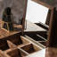 Commode en bois de noyer noir