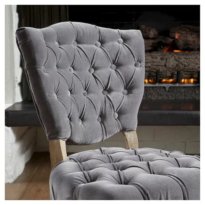 Chaise Parsons rembourrée et capitonnée Richard, Velours gris