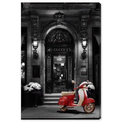 Impression sur toile Scooter at the Store par Art Remedy, galerie tendue, 24 x 36
