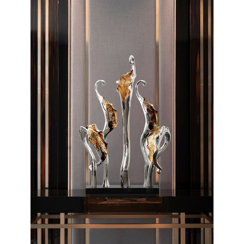 Luxury-sleek resin decorations