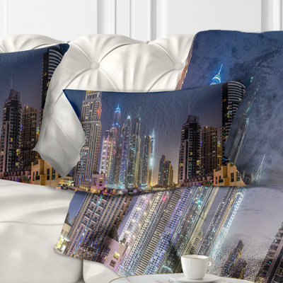 Coussin lombaire en été cityscape dubai