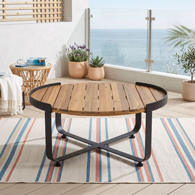 Table basse extérieure en bois