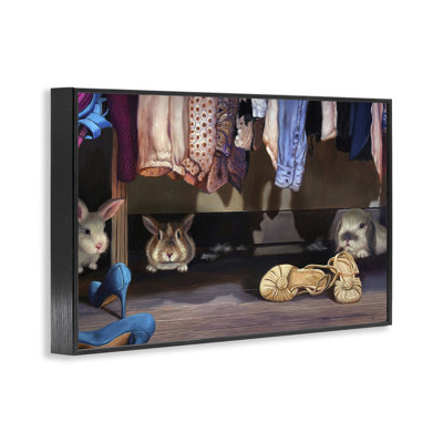 Bunnies Under Closet View, Giclée encadrée, design par Lucia Heffernan