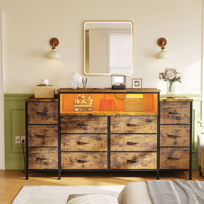 Commode 12 tiroirs 55 po avec lumières DEL et station de charge, Brun