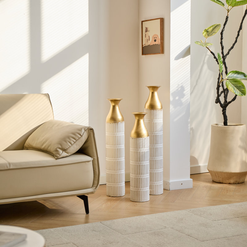 Ensemble de 3 grands vases décoratifs en métal