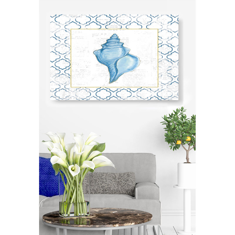 Conque de coquillage, fond à motifs gemmétiques sur fond blanc, H 24 po x l 48 po x P 1,5 po