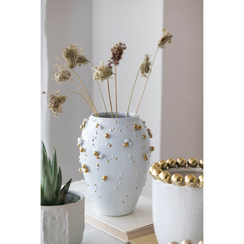 Vase en grès avec boules électrolytiques dorées 3D