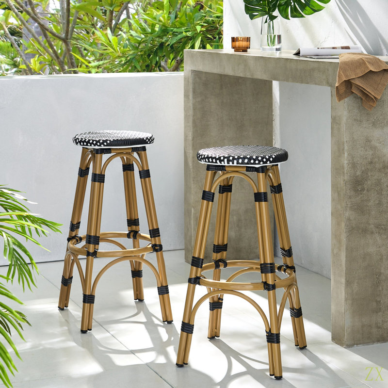 BARSTOOL