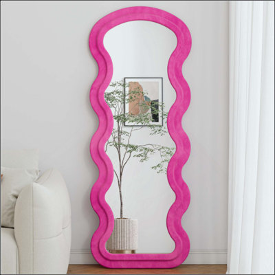 Miroir de plancher en flanelle pleine longueur rose pour suspendre ou contre le mur d'une chambre à coucher