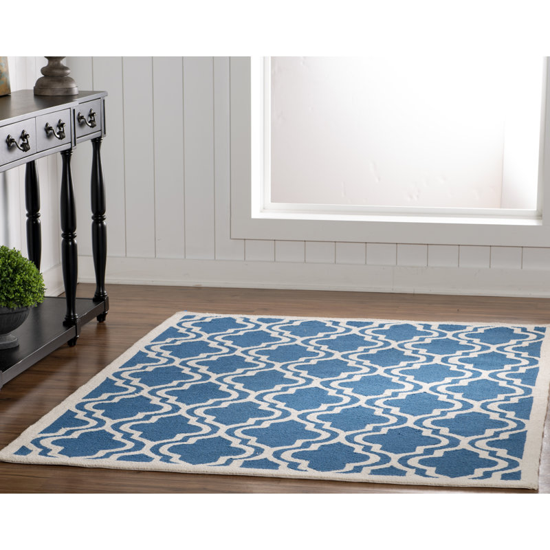 Tapis bleu / ivoire géométrique en laine crocheté à la main, Rectangle 5 pi x 7 pi