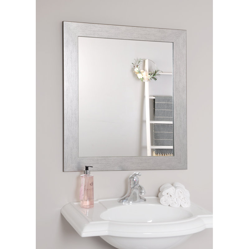 Miroir mural Carnaghliss, 32 po x 27 po, Grain argent