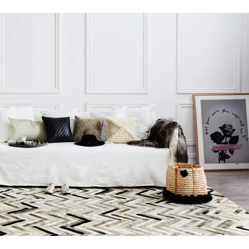 El Cielo Cowhide Chevron Area Rug, Rectangle 4'7" x 5'11"