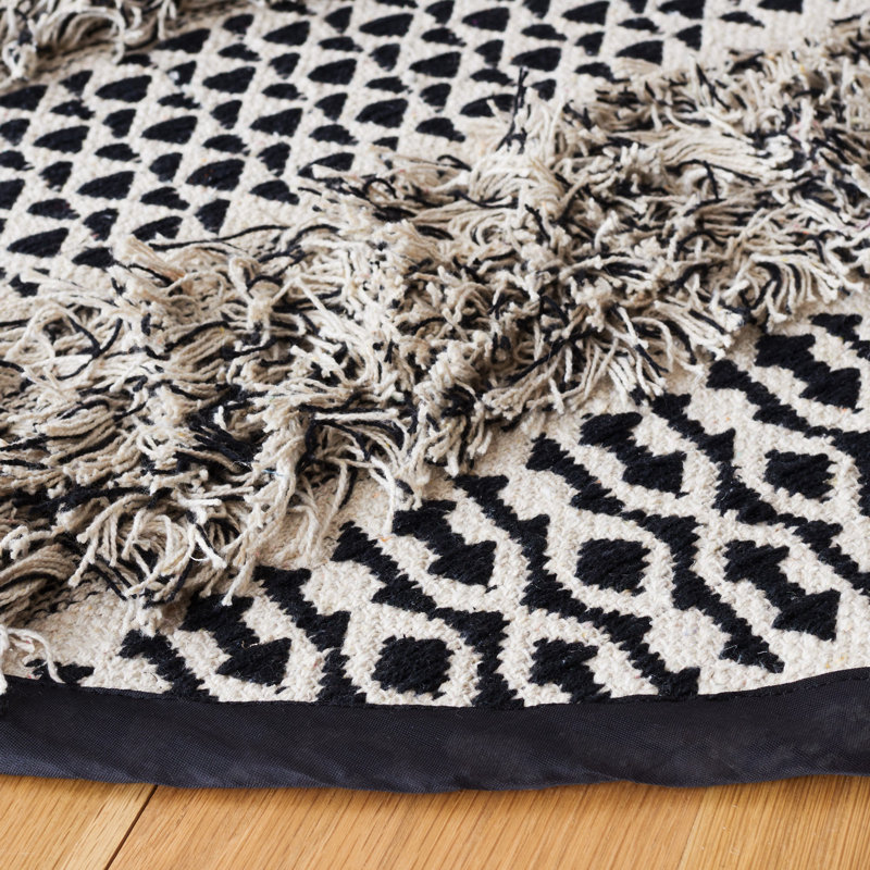 Tapis noir / ivoire Natura 926, Rond 6 pi