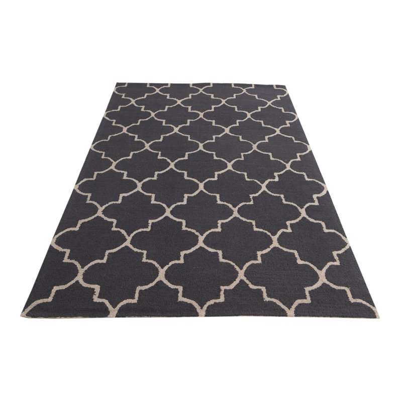Tapis noir 5 pi 0 po x 8 pi 1 pi Pineland