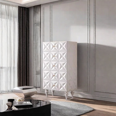 Armoire d'appoint rétro de style français sculptée