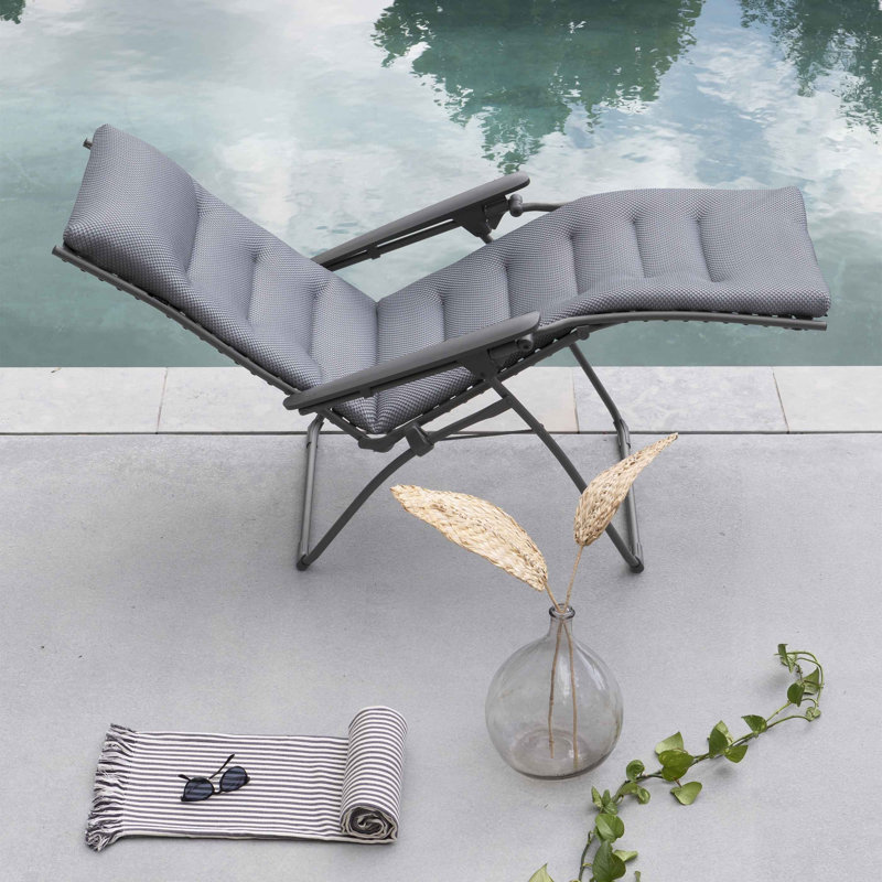 Musielak Outdoor Rust-Resistant Metal Chaise Lounge , Cushion Included, Silver