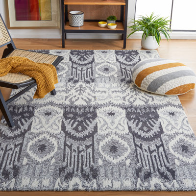 Ikat Hand Tufted Wool/Cotton Ikat Rug in Black/Ivory