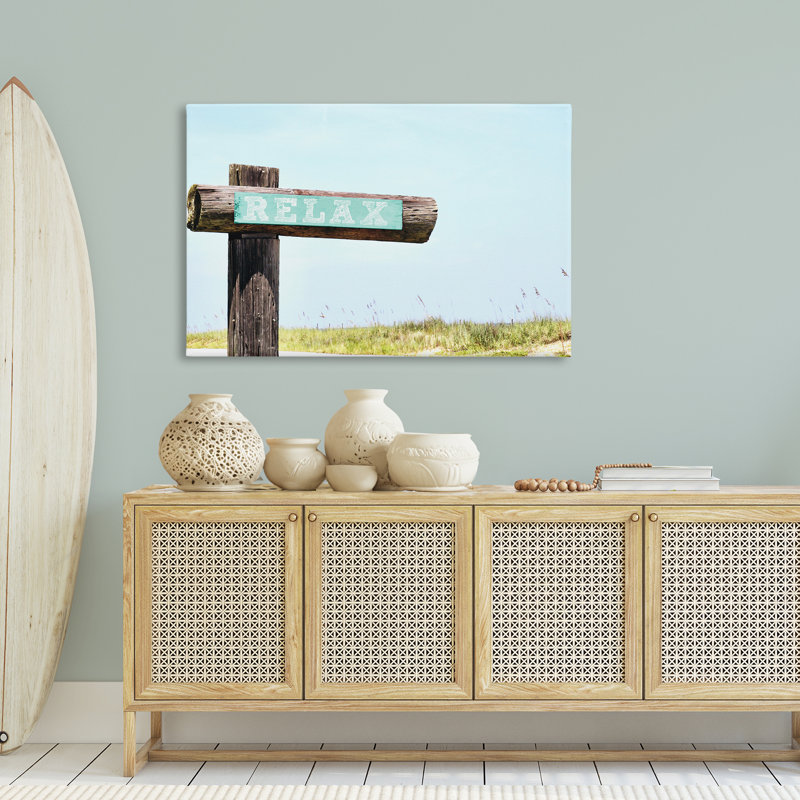 «Relax Sign on Beach» par Gail Peck, H 30 po x l 45 po