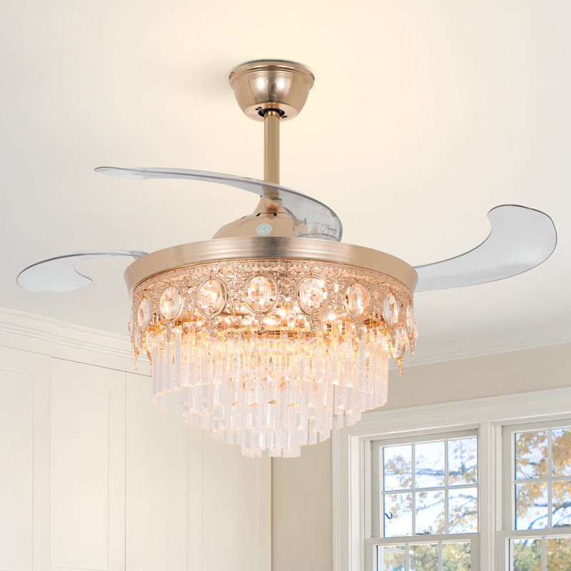 Ventilateur de plafond 42 po avec lumières DEL Kailie