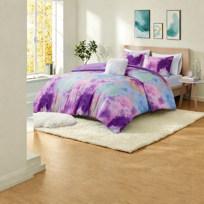Dreamy Watercolor Bedding Sets, Polyester Comforter With Decorative Pillow, Modern Style