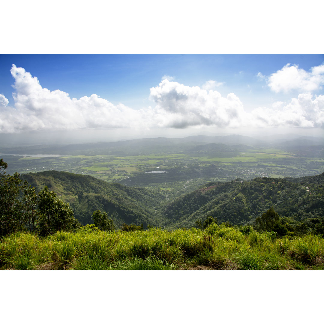 Jarabacoa Valley von Jimmyvillalta - Leinwandgemälde