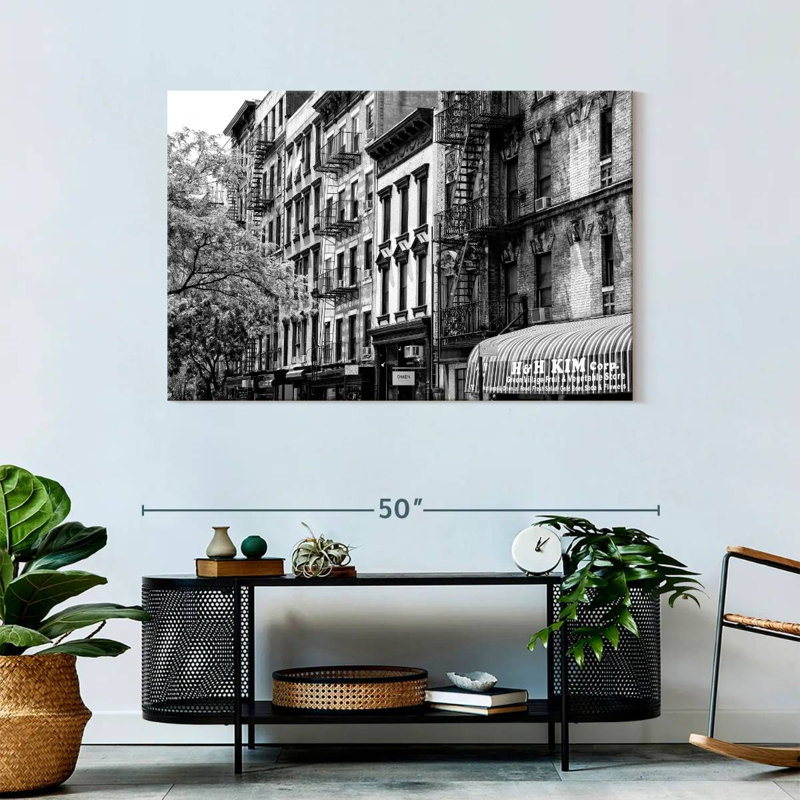 Lilie NYC, façades de bâtiments II, H 30 po x l 45 po