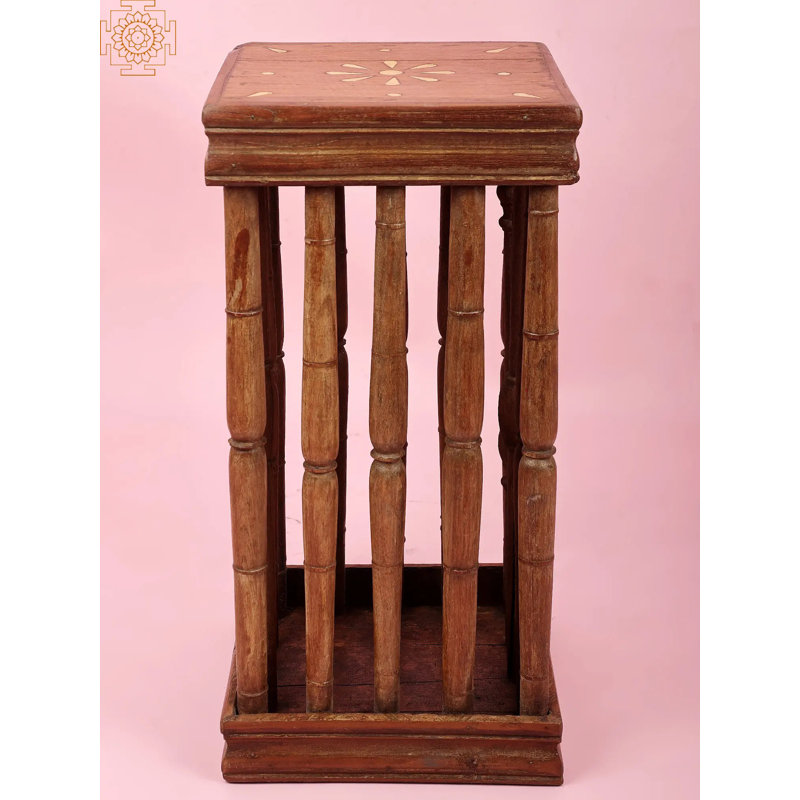 Dalaynee End Table