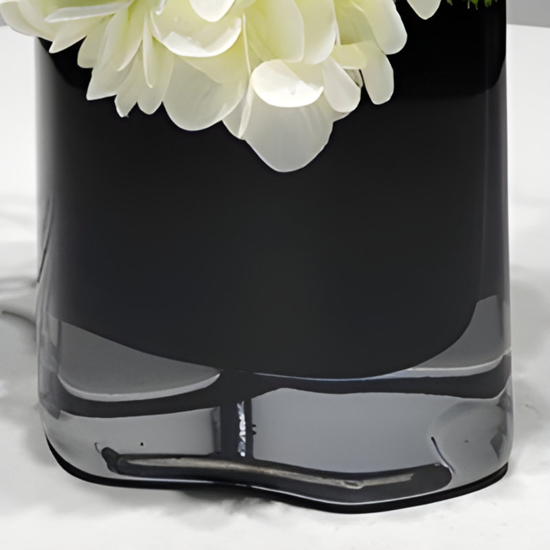 Ornements de fleurs simulées