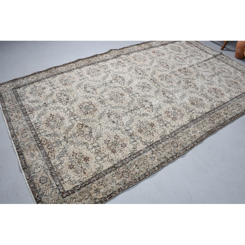 Tapis turc en laine tissé à la main authentique avec une grande couverture et un motif floral beige pour un look rétro