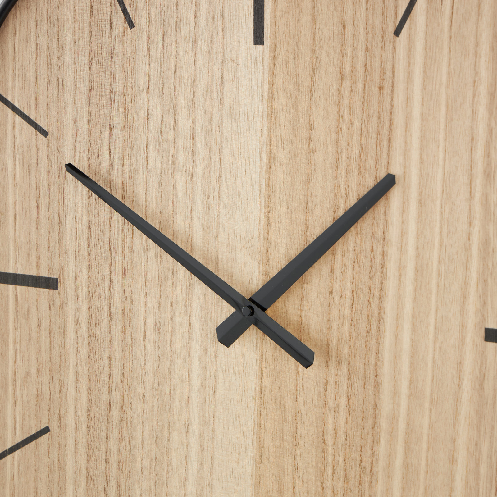 Cole And Grey Wooden Wavy Decorative Wall Clock With Black Hands And Markers