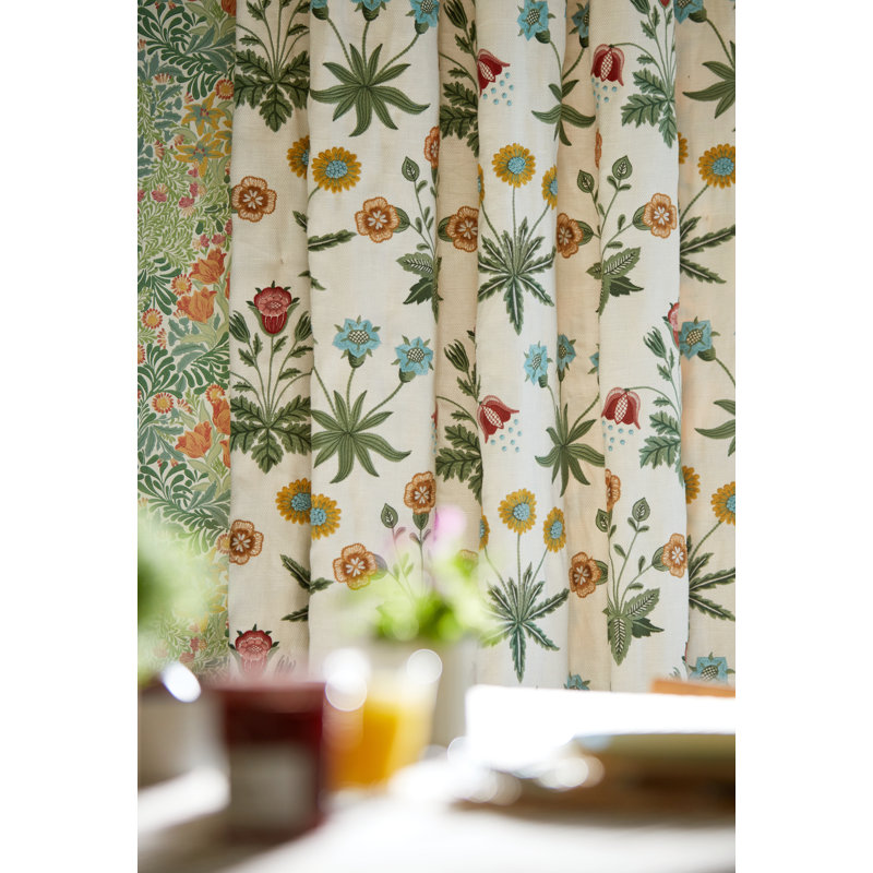 Daisy Embroidery Fabric