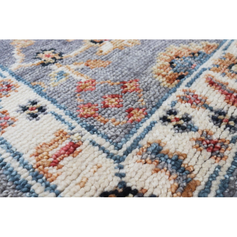 Area Rug in Gray