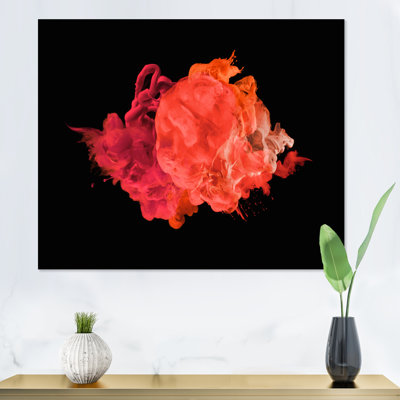 Nuage d'encre rouge sur fond noir - photographie sur toile
