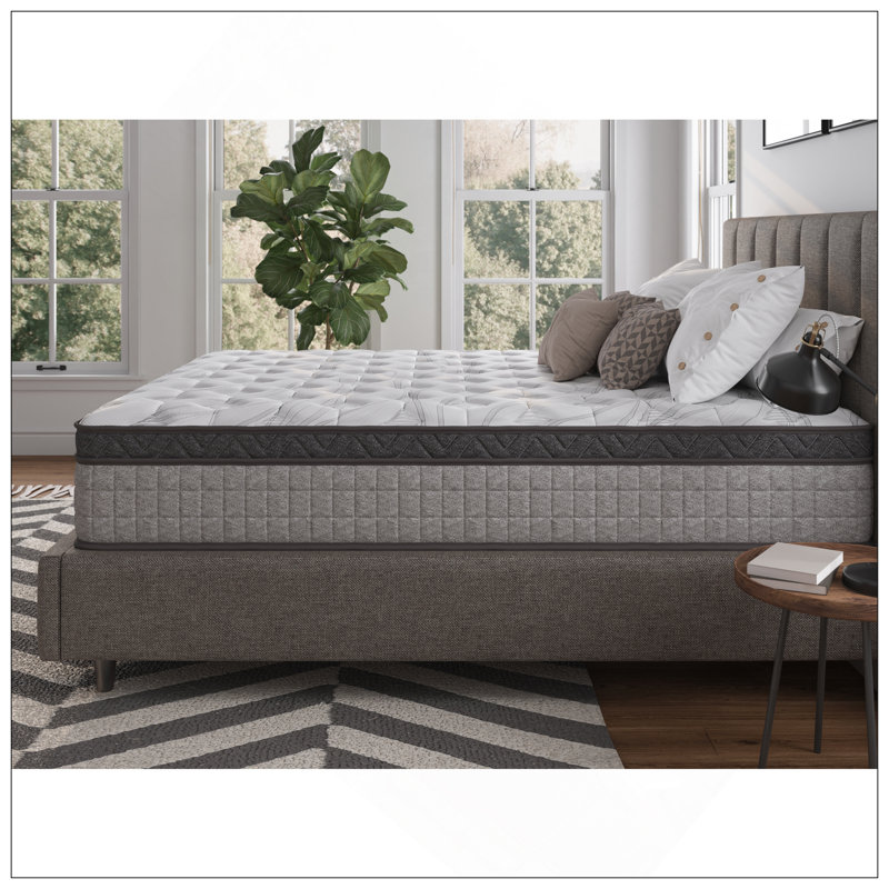 Assemblé aux États-Unis - Matelas en mousse à mémoire de forme hybride et rafraîchissant de 12 po King Diamond, 12"