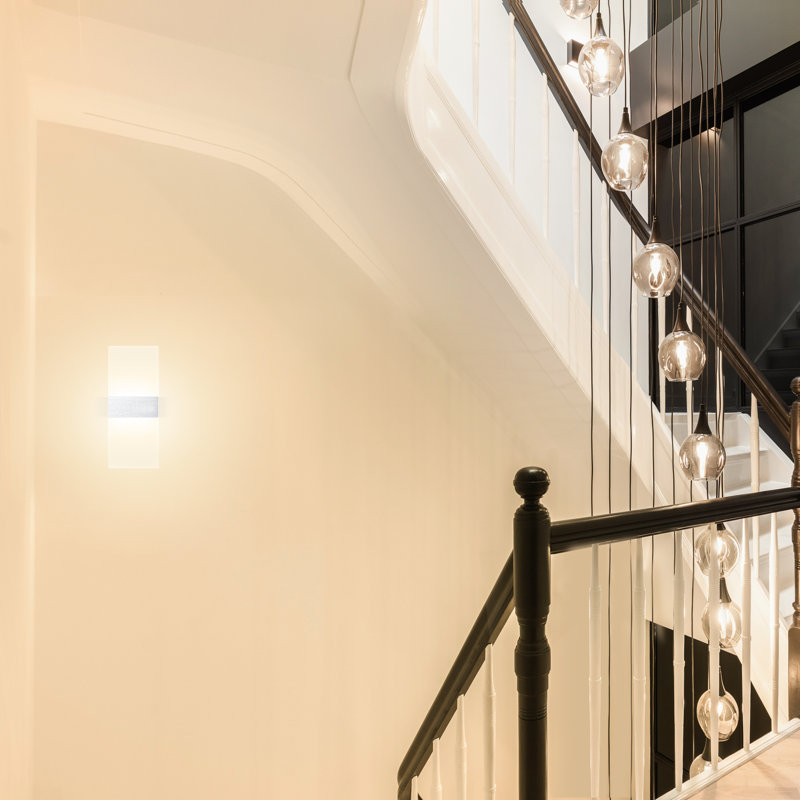 Anker Aluminum LED Plug-in Wallchiere