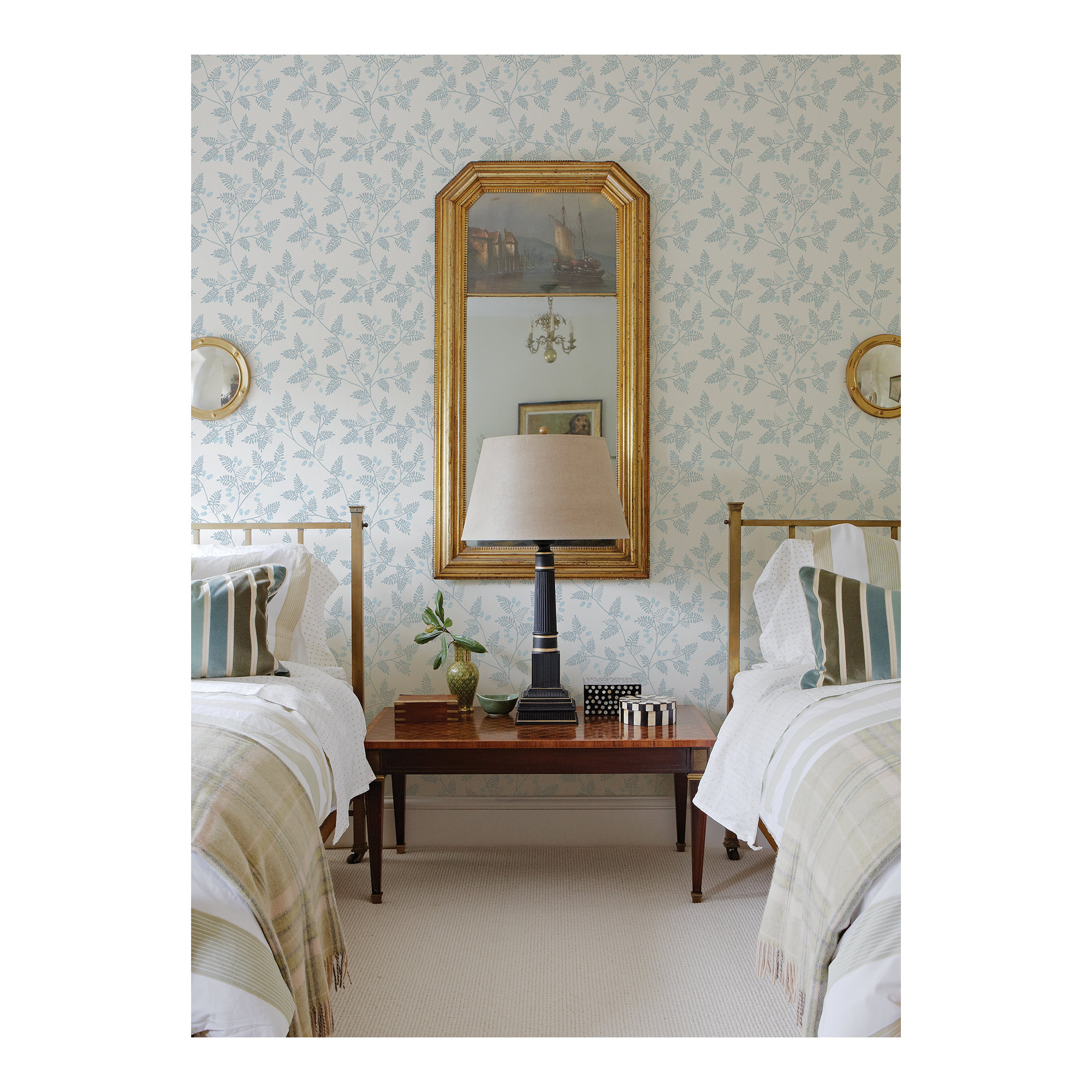 Dowlin Graphics Wallpaper, Light Blue