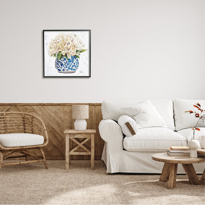 «Round White Floral Blooms Ornate Moted Vase» par Patricia Pinto - peinture sur toile à cadre flottant