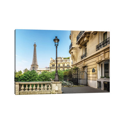 «Parisian Charm» par Melanie Viola - Photographie sur toile tendue